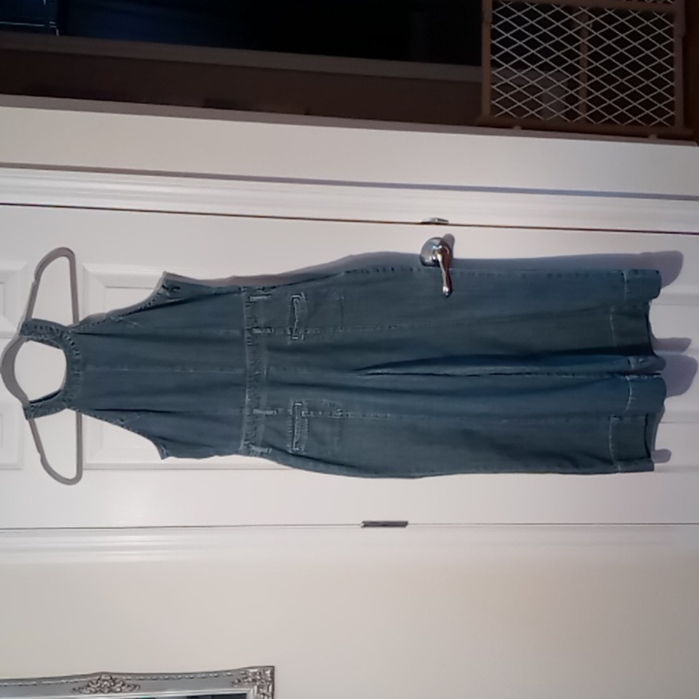 Anthropologie Pilcro Femme Denim Chambray Wide Leg Crop Jumpsuit Size 4 - Picture 3 of 16